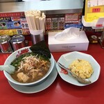 ラーメン山岡家 - 料理写真:期間限定豚バラなんこつラーメン 半ライスセット