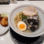 らあ麺ダイニング 為セバ成ル。カケル - 料理写真:大山どりの鶏カラ(2ケ)、しじみらあ麺 やくも