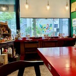ピラミッド - 店内1