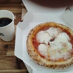 セブンイレブン - 料理写真:マルゲリータ＋ホットコーヒー
