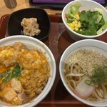 なか卯 - 料理写真:全景
