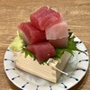 磯丸水産 - ぶつ２色枡盛り