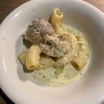 RACINES Boulangerie & Bistro - 