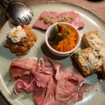 RACINES Boulangerie & Bistro - 