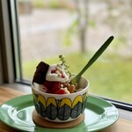 アニーのアイスクリーム屋さん - おまかせパフェ盛り