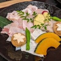 泳ぎとらふぐ活蟹料理 あじ平 - 