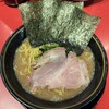麺家あくた川直系 麺家よし川 - らーめん（並）950円