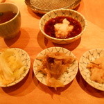 箸休めの３種（白菜、ゴボウ、イカ？）