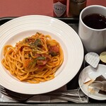カフェ・ベローチェ - 料理写真:CAFFE VELOCE 茅場町駅前店 王道ナポリタンセット 税込980円 ホットストレートティーを選んで