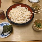釜揚げうどん 一心 - ざるうどん特大・おにぎり