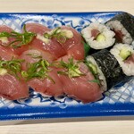 魚力 - 料理写真:かつお握りUP