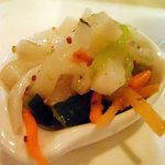 シシリヤ - いろいろ野菜のマスタードマリネ　アップ　浅漬けさがマスタードと合います