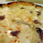 シシリヤ - クアトロフォルマッジ+アンチョビ　アップ