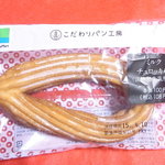 ファミリーマート - ミルクチュロッキー￥１０８　４３７kcal☆♪
