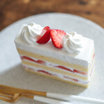 ケーキ屋 さんた - 料理写真:２０２６年６月再訪：苺のショートケーキ☆