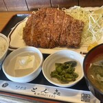 とん㐂 - 大ロースカツ定食