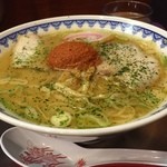 龍上海 - ラー博は俺の社員食堂。  赤湯からみそラーメソ！  春休みも終わり、落ち着きを取り戻したラー博館内。平日ランチタイムならば待ち時間は10分前後。そしてからみそは今日もパワフル