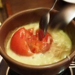 ルコックロティ - 丸ごとトマトのチーズフォンデュ
      ～ブルーチーズ入り～ （トマトを崩しています）