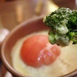ルコックロティ - 丸ごとトマトのチーズフォンデュ
      ～ブルーチーズ入り～ （ブロッコリー）