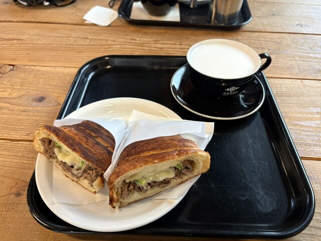 ゼブラ コーヒーアンドクロワッサン 津久井本店 （ZEBRA Coffee