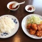 東大楼 - 鶏カラ定食