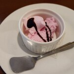 ラ フィエスタ ジャズダイニング - いちごアイス