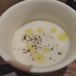RACINES Boulangerie & Bistro - 