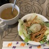 洋食屋 ぷてぃ あう゛ぃにょん - 料理写真:オムライスランチのスープとサラダ