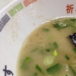 丸星ラーメン - スープ拡大。