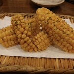 ひな鳥かぶと揚げ とりこ屋 - とうもろこし