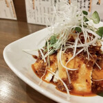 ひな鳥かぶと揚げ とりこ屋 - 冷奴