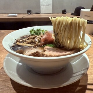 R+ 隠れ家すぎるラーメン屋_0
