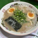 とんこつラーメン よかろうもん - 