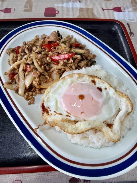 タイ料理 ガパオPN＆一等茶屋