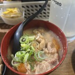 もつ焼きばん - 煮込み495円