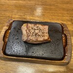 やっぱりステーキ - 料理写真:やっぱりステーキ100g