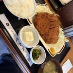 とん㐂 - （とん㐂）大ロースカツ定食1450円