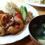 珈琲舎 ハイジ - 生姜焼き定食