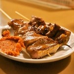 もつ焼き ウッチャン 新宿思い出横丁 - 2015.4 上タン（220円）、とろはつ（180円）