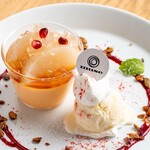 桃のコンポートと蘭王卵のプリン
