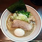 山麺 - 【濃い鶏醤油らーめん + 煮玉子】 ￥700 + ￥100