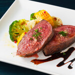 Lucci - 料理写真:ディナーオススメ　お肉料理（黒毛和牛のタリアータ）