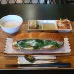 バインミーシンチャオ - 料理写真:4種盛りセットえびアボカドバインミー