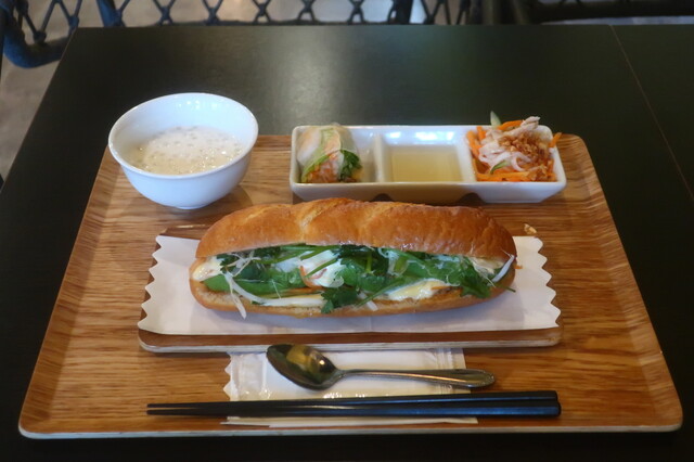 バインミーシンチャオ 大船店