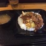 おとなの生姜焼 - 大人の生姜焼き丼