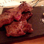 和フレンチバル村塾 - 超お得感の有る、お肉✨ジューシーで岩塩と西洋ワサビをチョイと付けると至福のお味(^^)