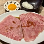 焼肉 あぶる。 - 飲めるレア焼きしゃぶ 1,650円
ご飯、卵黄つき