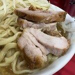 ラーメン二郎 - 豚