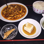 萬春 - 麻婆豆腐定食500円