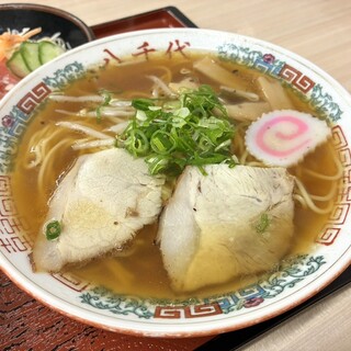 味の老舗 八千代_1